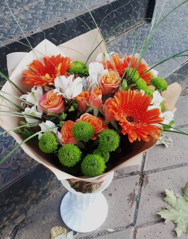 Букет цветов из: Герберы, Хризантемы, Альстромерии и Розы в Ижевске
