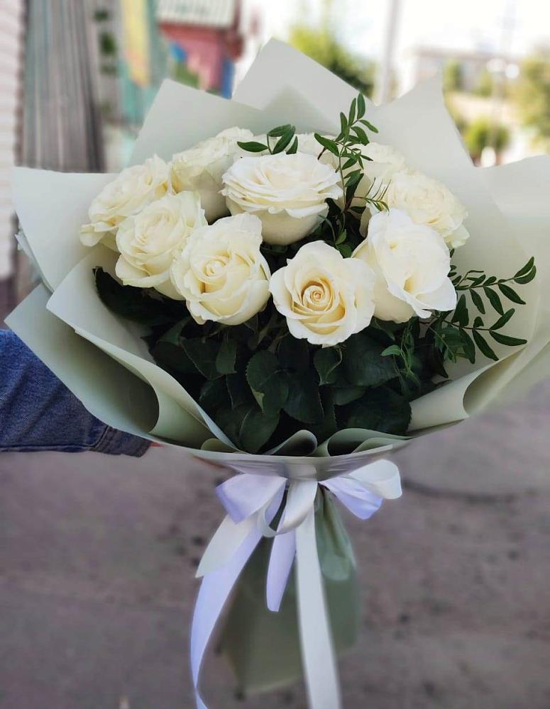 Букет Белые розы Проуд в Ижевске