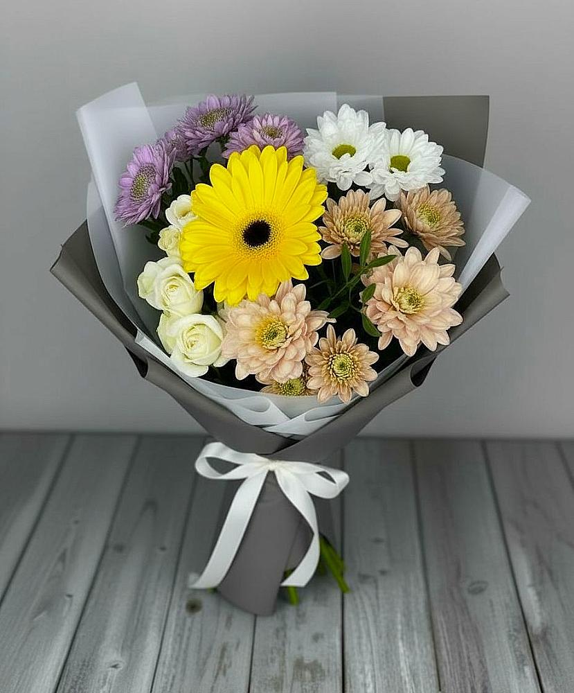 Букет цветов из: Розы, Герберы и Хризантемы в Ижевске