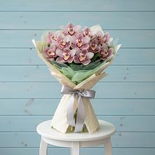 Букет цветов из:  Орхидеи и Розы #REPLACE_PRED# Ижевске