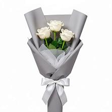 Букет 3 белые розы в Ижевске