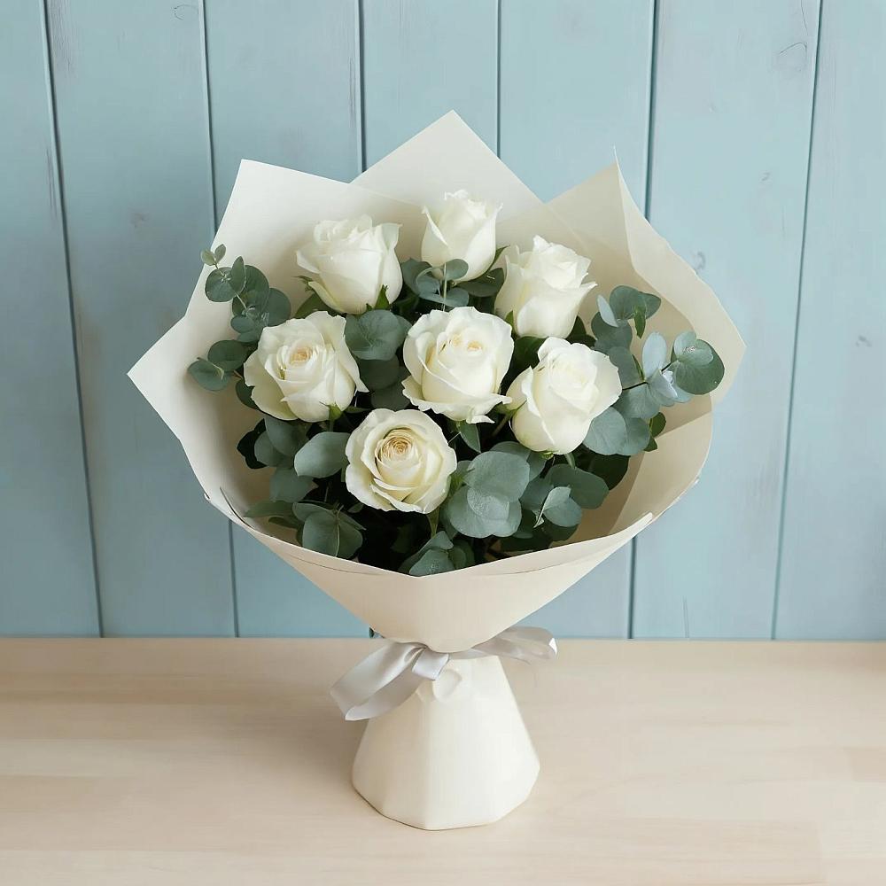 Букет Белые розы в Эвкалипте в Ижевске