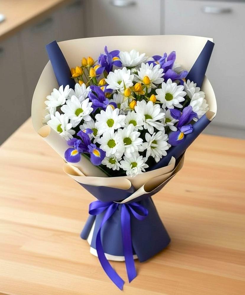 Букет цветов из: Розы, Ирисы и Хризантемы в Ижевске