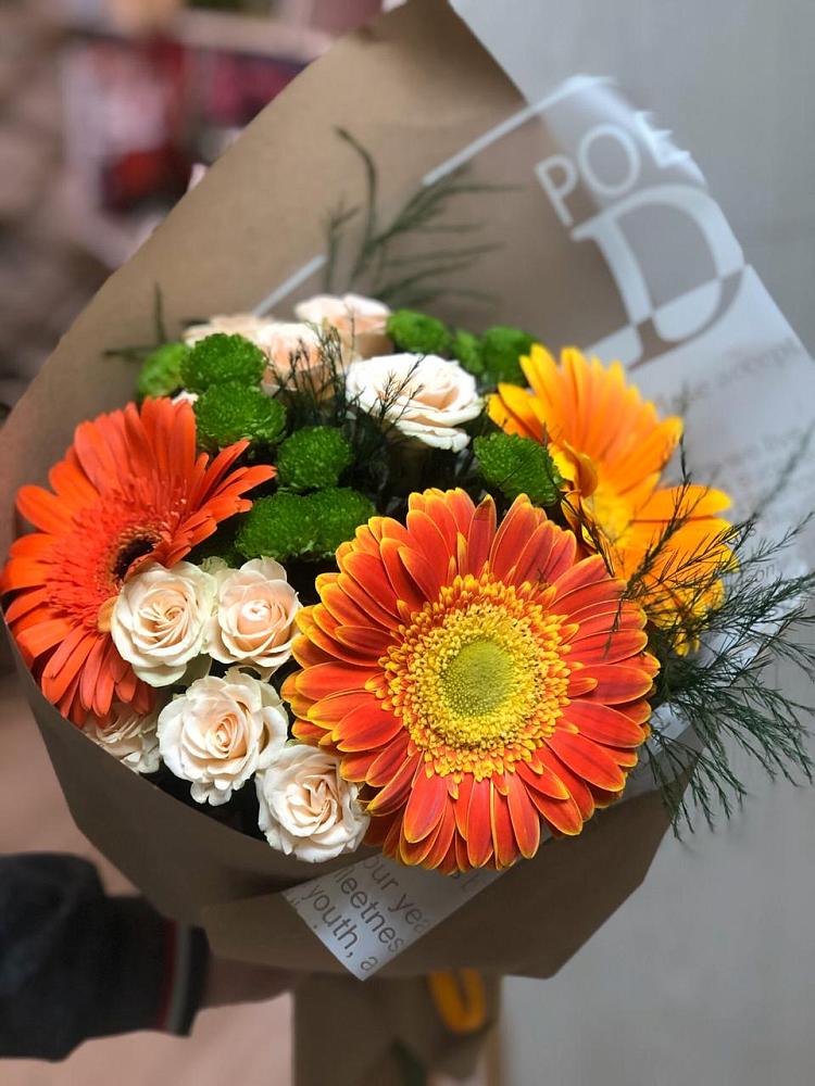 Букет цветов из: Герберы, Хризантемы и Розы в Ижевске
